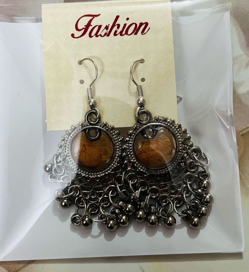 Fashion Dangle Earrings Only 1 Pair