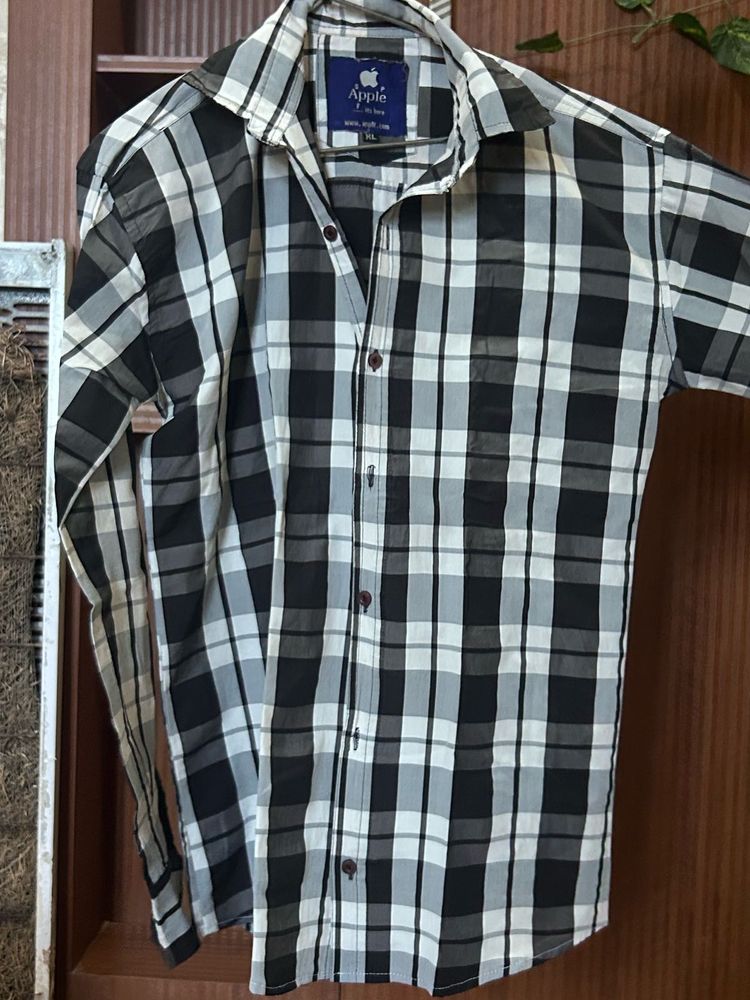 Classic Black &amp; White Plaid Button-Down