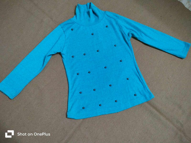 Girl&#39;s Blue Turtleneck Top