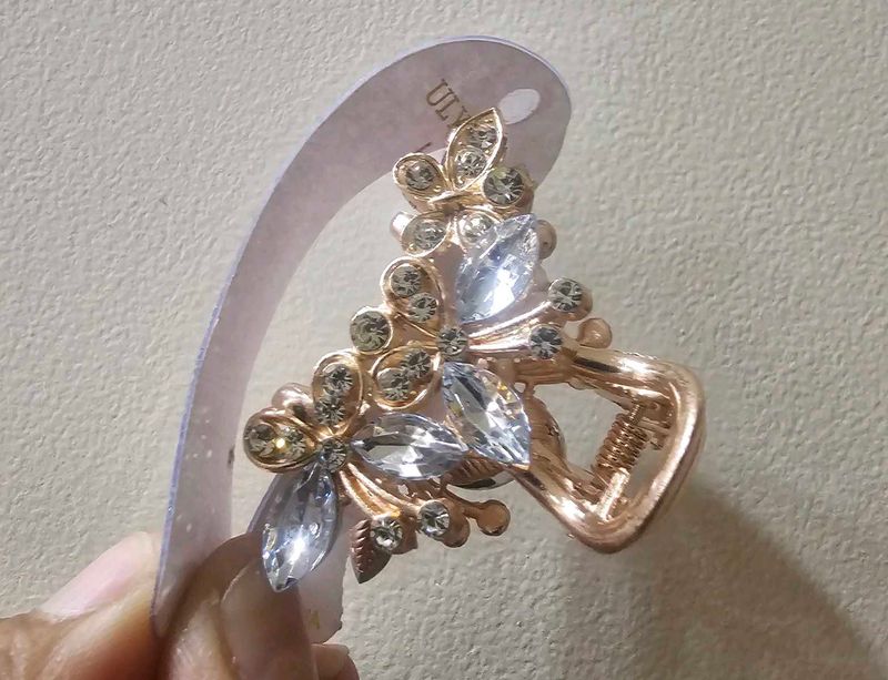 IMPORTED Brand new jeweled hair claw clip