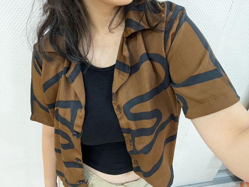 Bold Brown Abstract Shirt – Unisex Style, Easy Fit