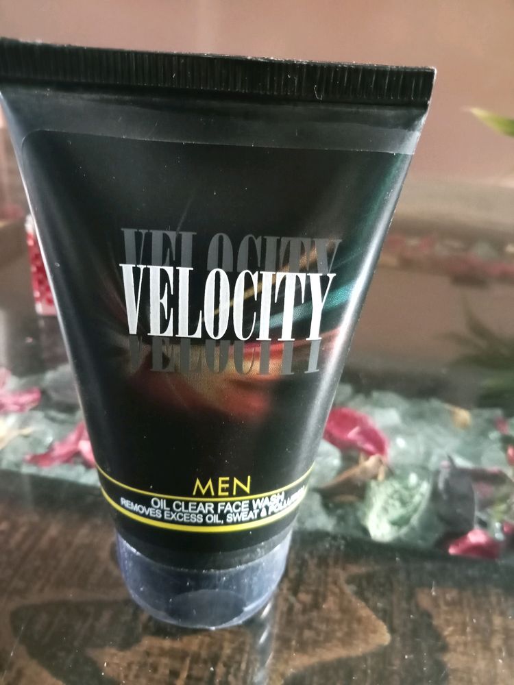 Modicare Velocity Men Oil Clear Facewash