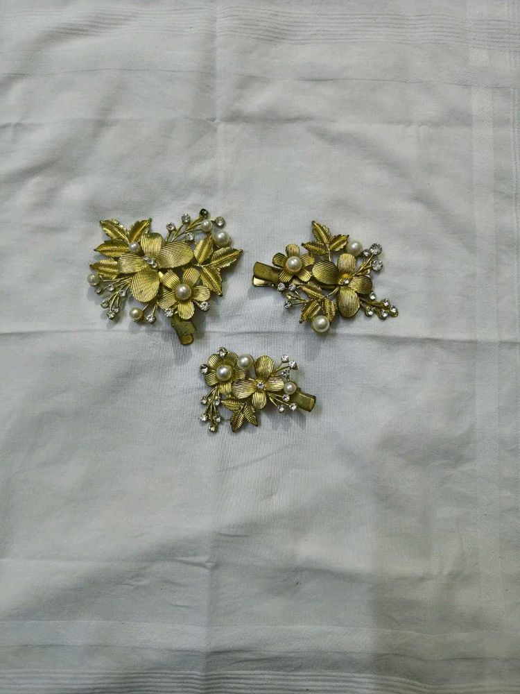 Vintage Gold Floral Hair Clips
