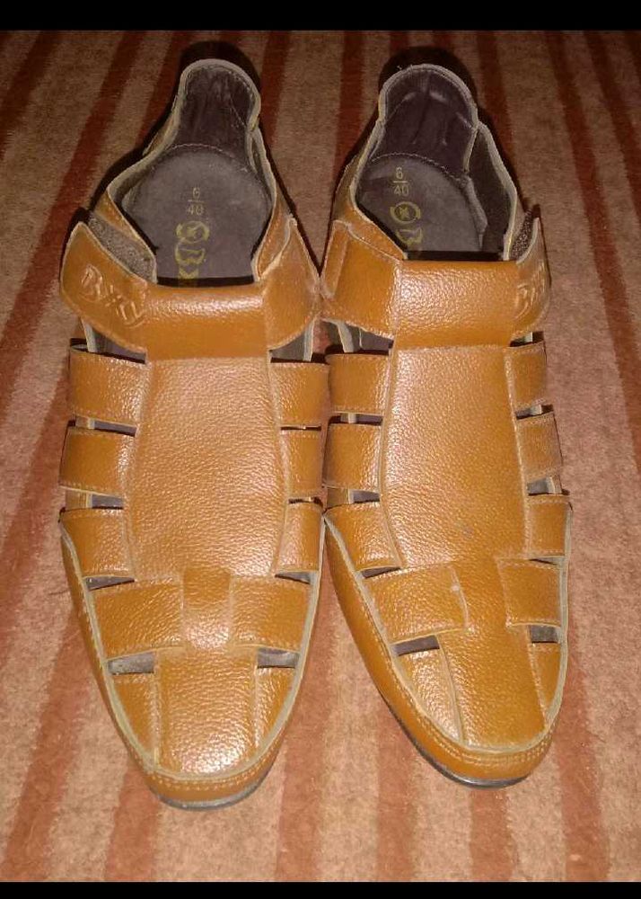 Men Shoes Without Use
