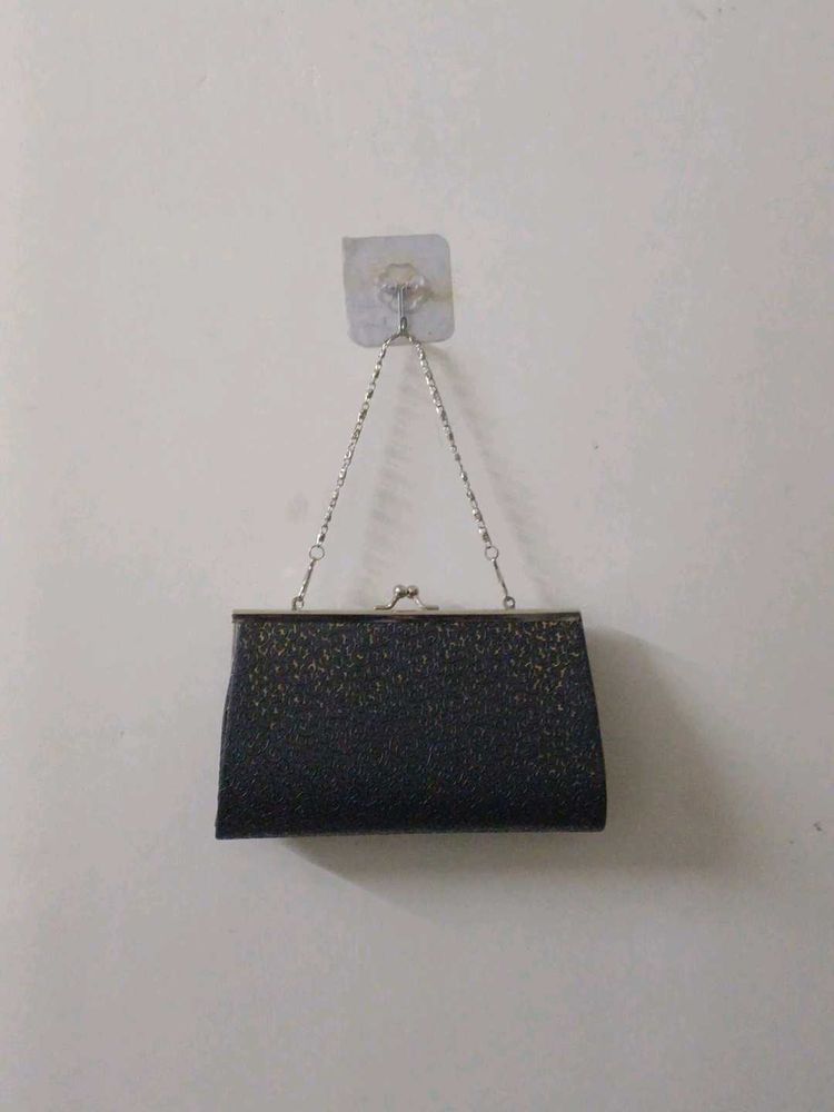 Evening Clutch Black &amp;Gold textured