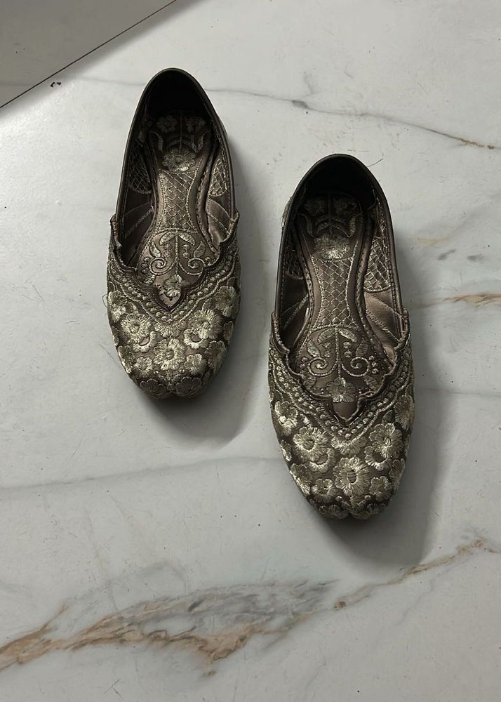 Embroideried Punjabi Jutti ❤️