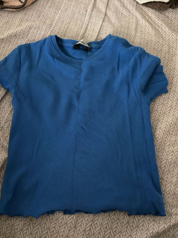 xs Blue crop tank top from max