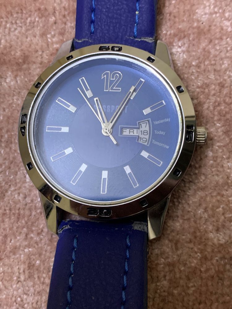 Watch With Day And Date