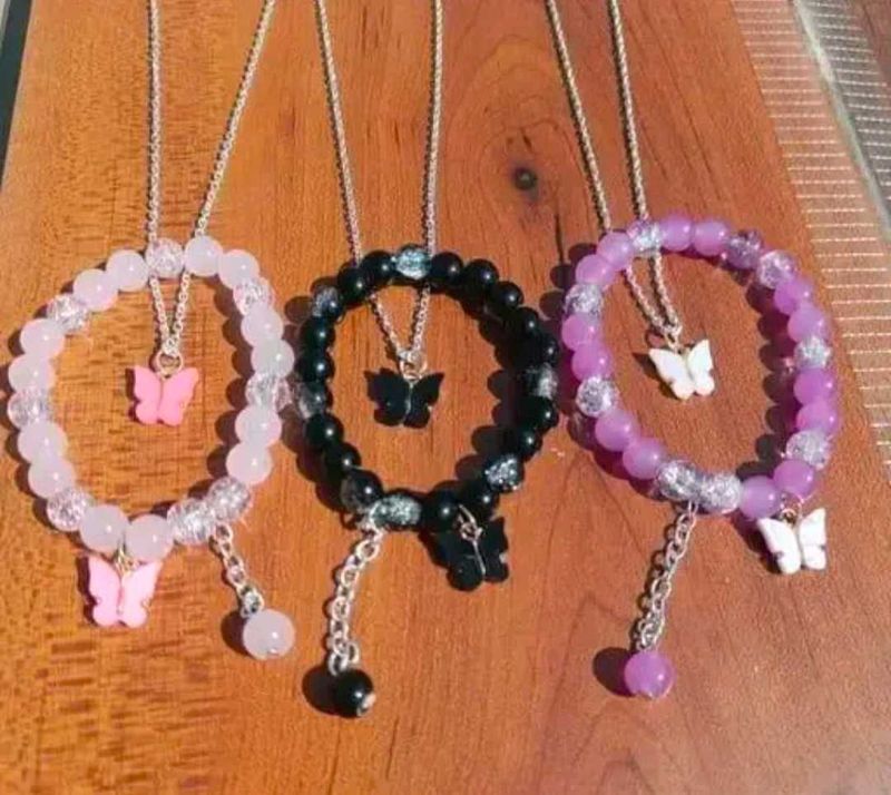 Beautiful Butterflies Bracelet With Neck Piece
