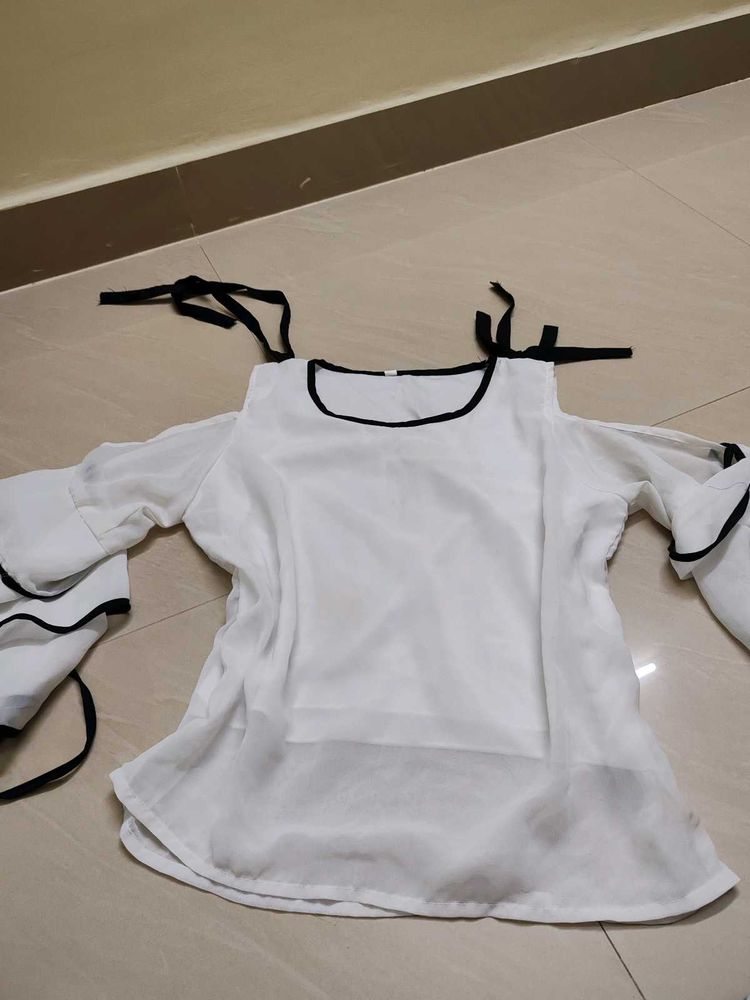 White Offsoulder Top