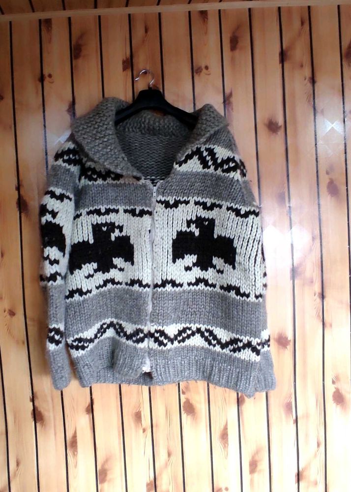 Warm Sweater, 100% wool