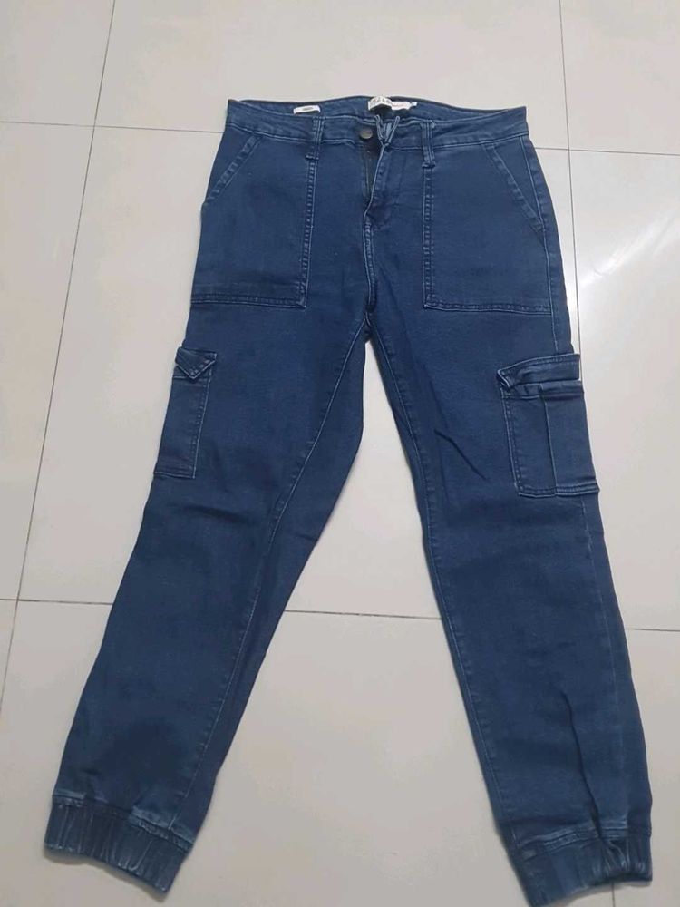 Joggers Pant With Multiple Pockets For Same