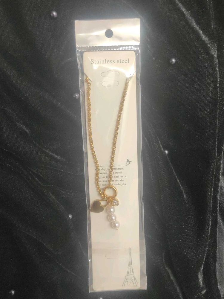 Neck Chain With Pendant