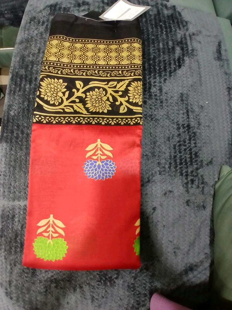 Red &amp; Black Patterned Sari