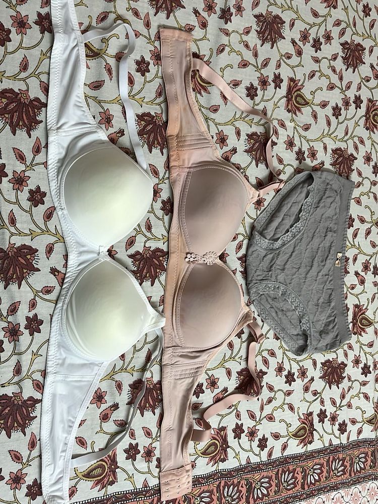 Padded Bralettes With One Free Brief