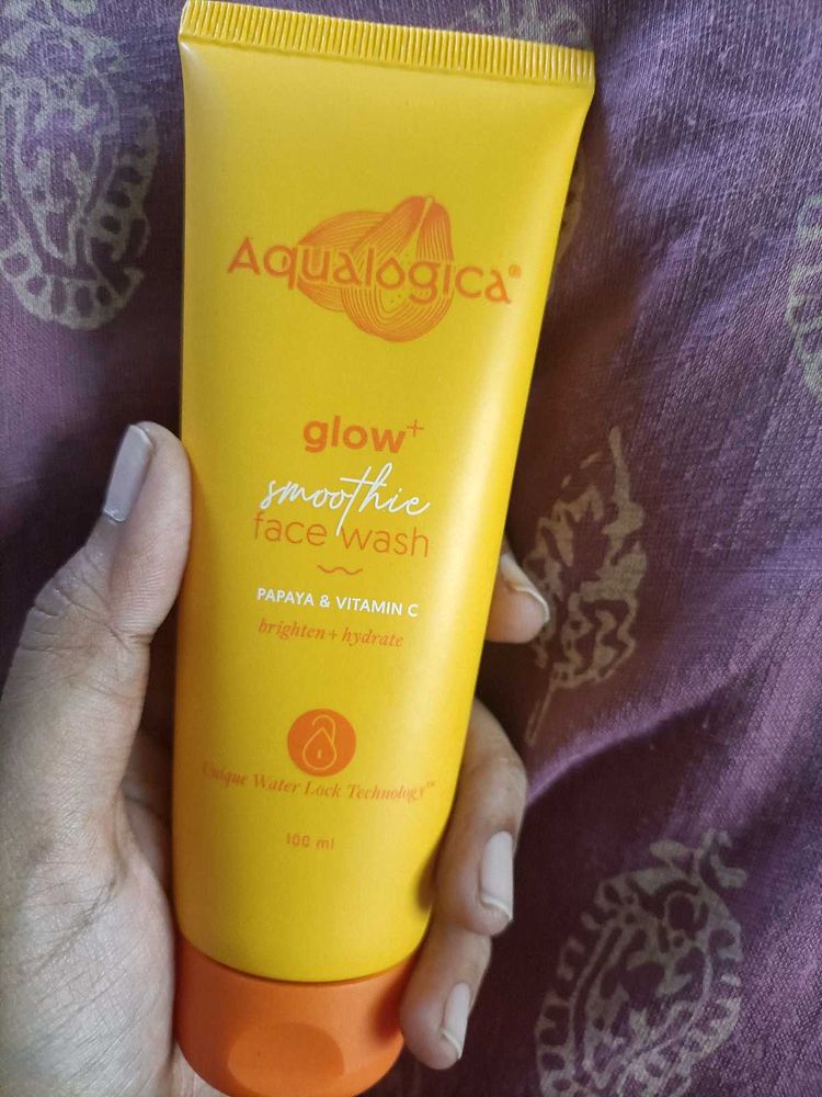Glow+Smoothie Face Wash