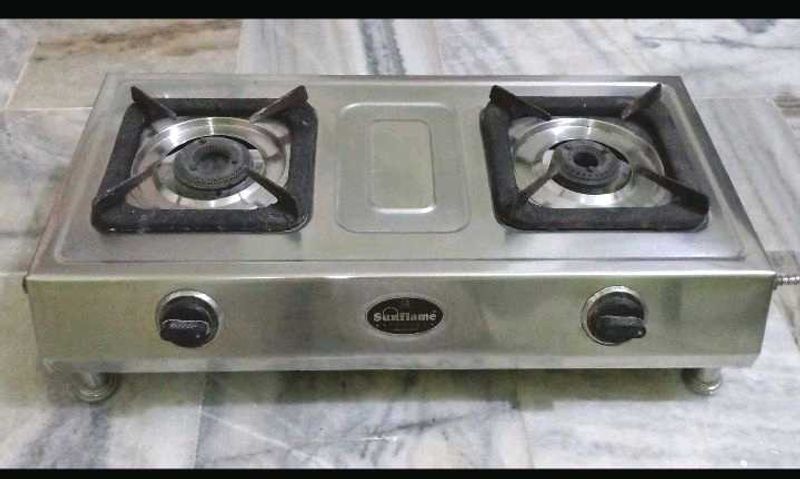 Automatic stainless steel gas stove.