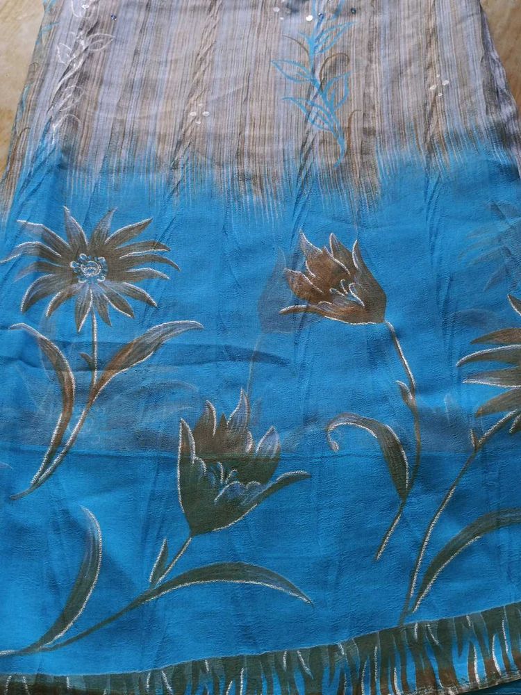 Floral Print Weightless Saree