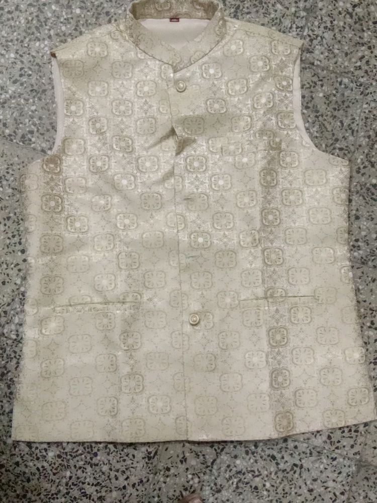 Cm 42  Hai  Gold Colour
