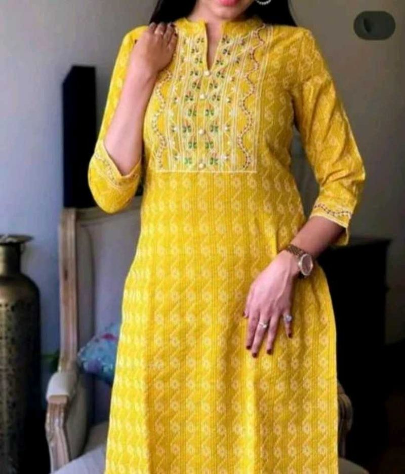 Elegant Yellow Embroidered Kurta (L)