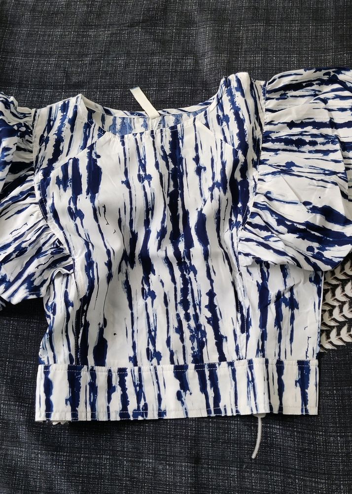 Crop Top With Frill Sleeve