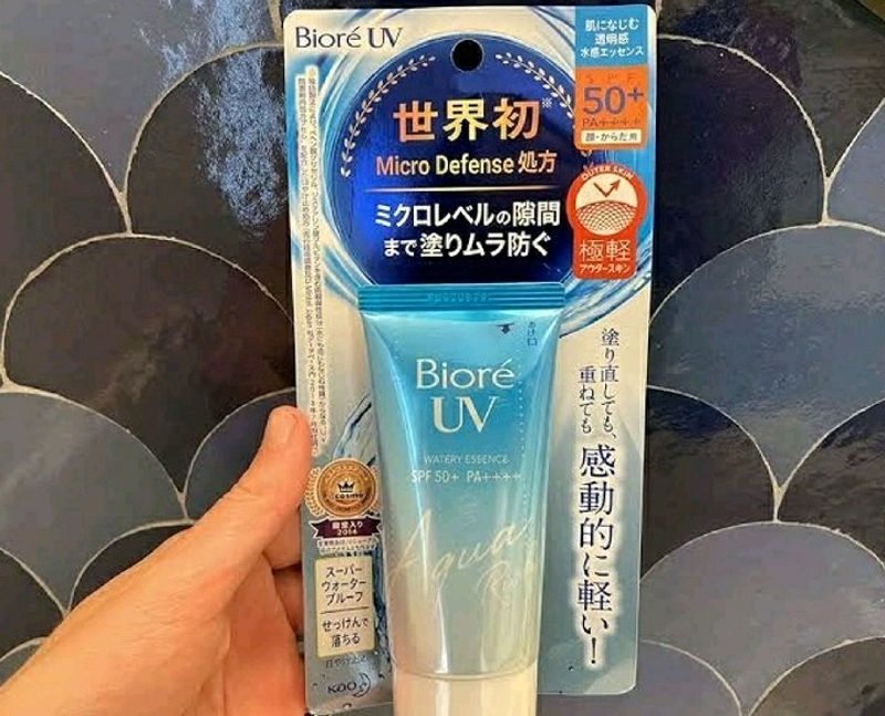 Biore Aqua Essence