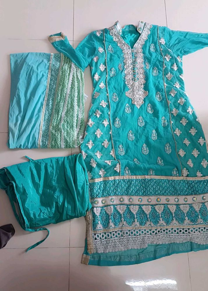 Elegant Embroidered Kurta Set