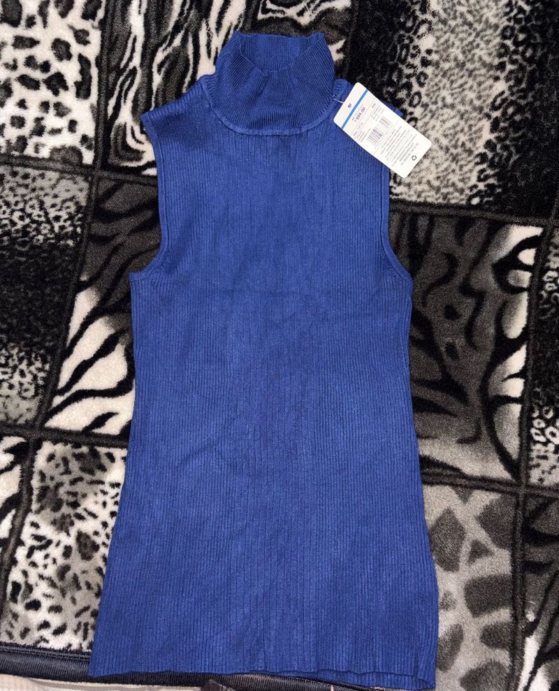 Blue Sleeveless Turtleneck Top