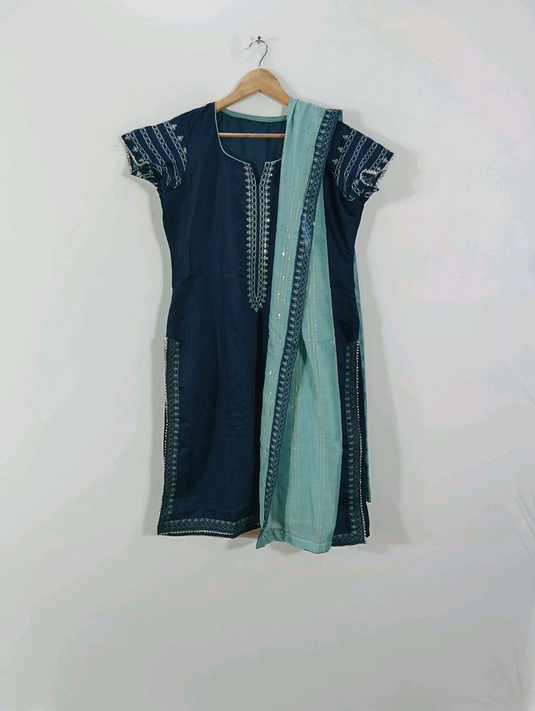 Navy Blue Embroidered Kurta Set (Women)
