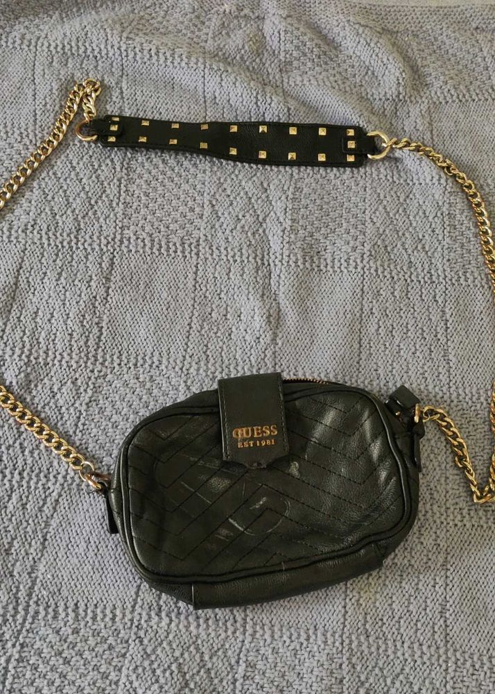 GUESS SLING BAG