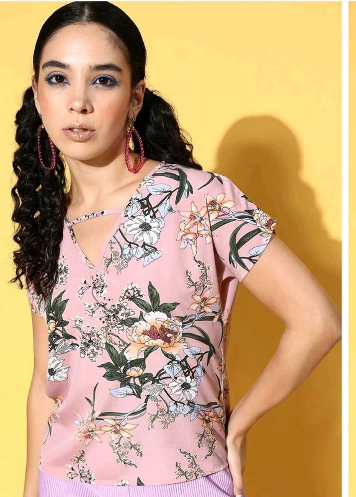 Berrylush Women Pink &amp; Green Floral Printed V-Neck