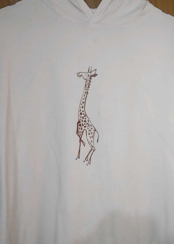 Giraffe Graphic Tee