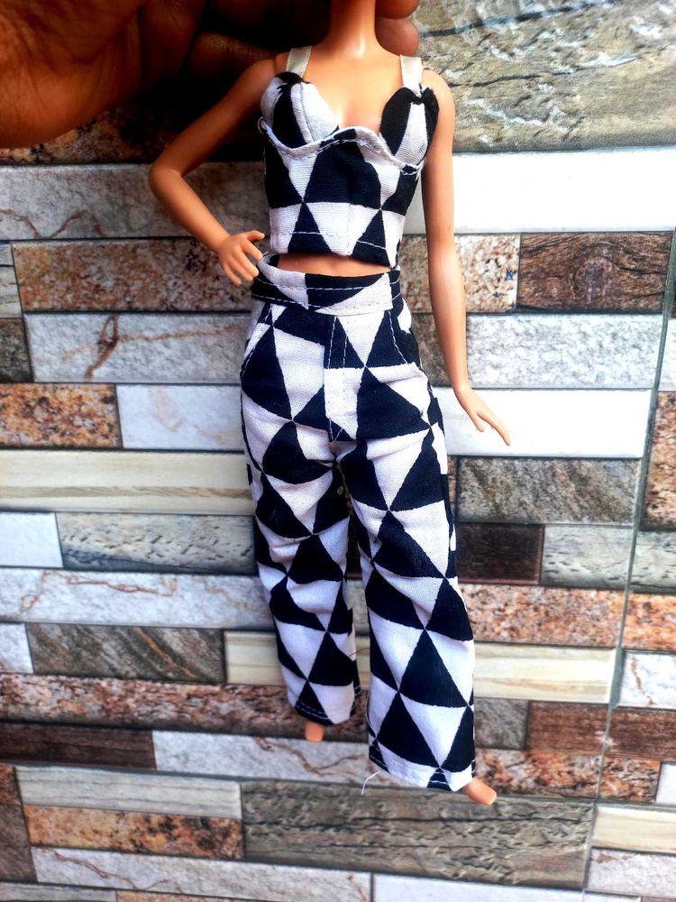 Barbie White And Black Cute Dress 👖
