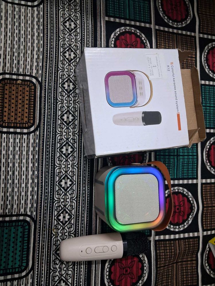 Speaker With Mic
