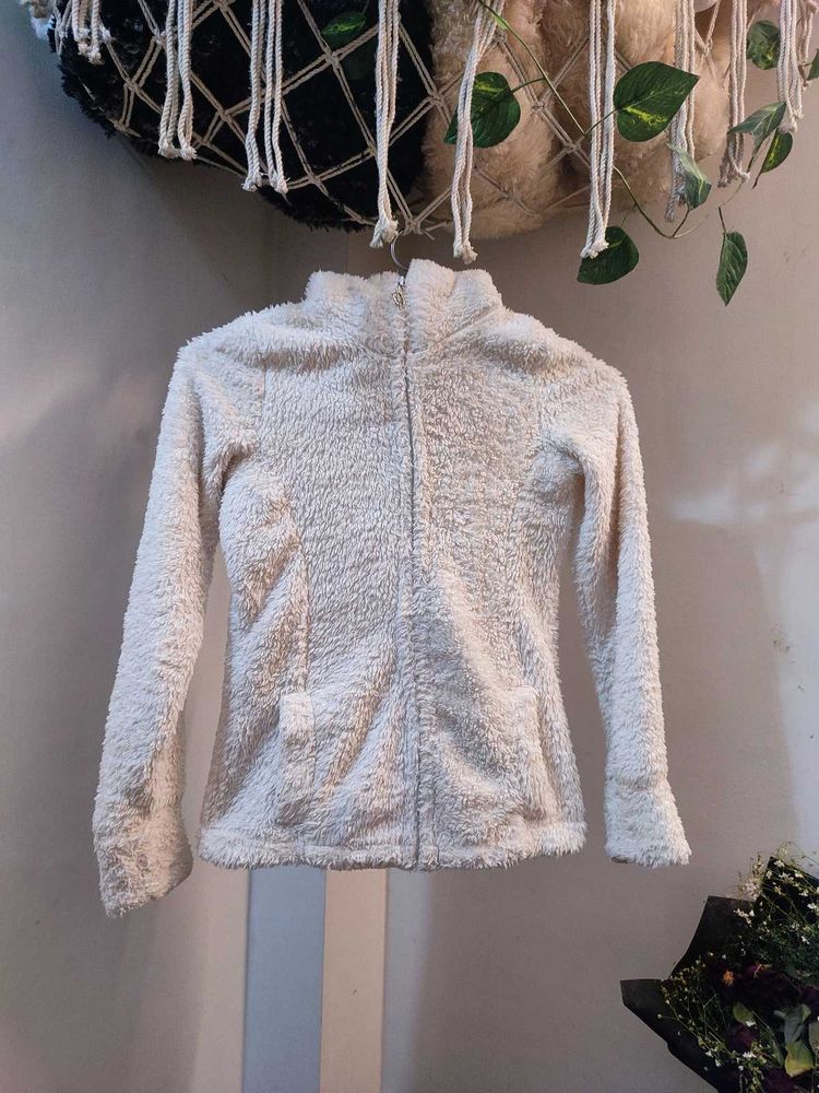 Fuzzy Cream bear face top neck coverJacket