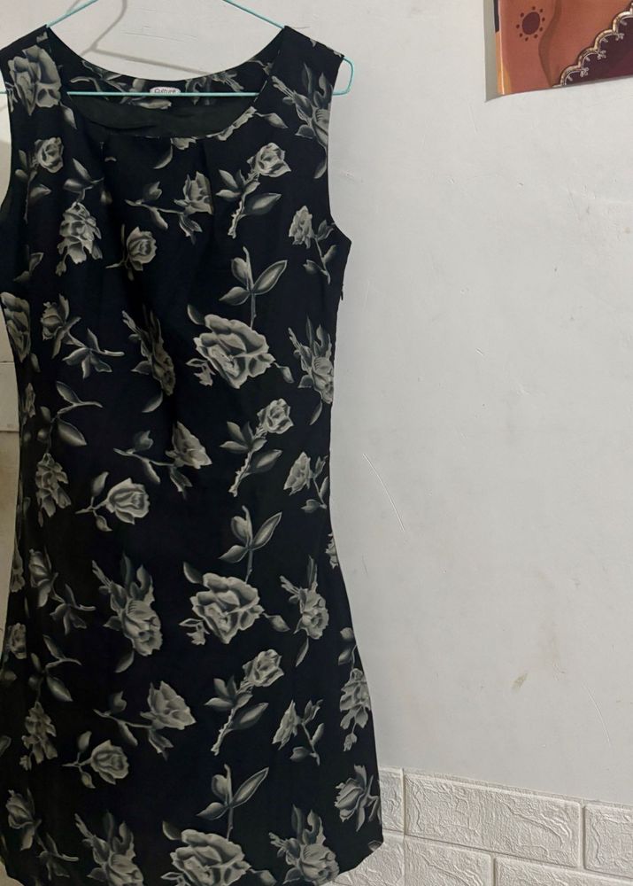 Black Floral Print Dress Small Size