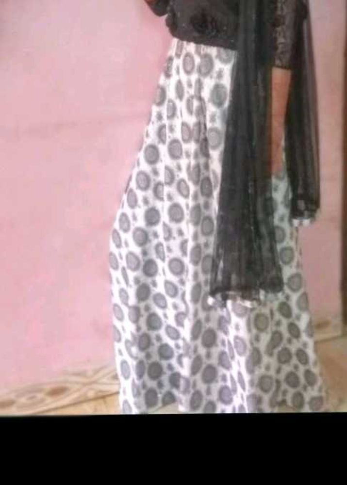 Elegant. crop top lehenga