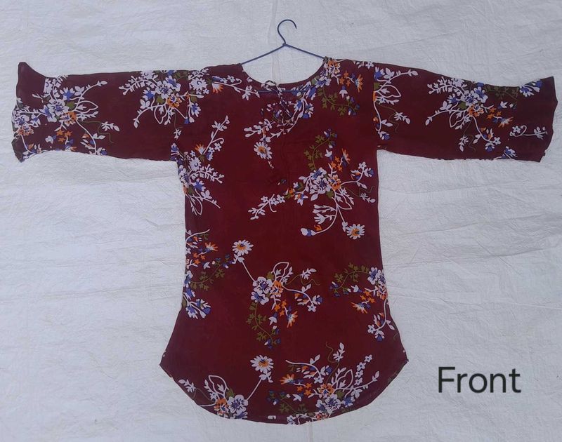 Floral (M) size Top.
