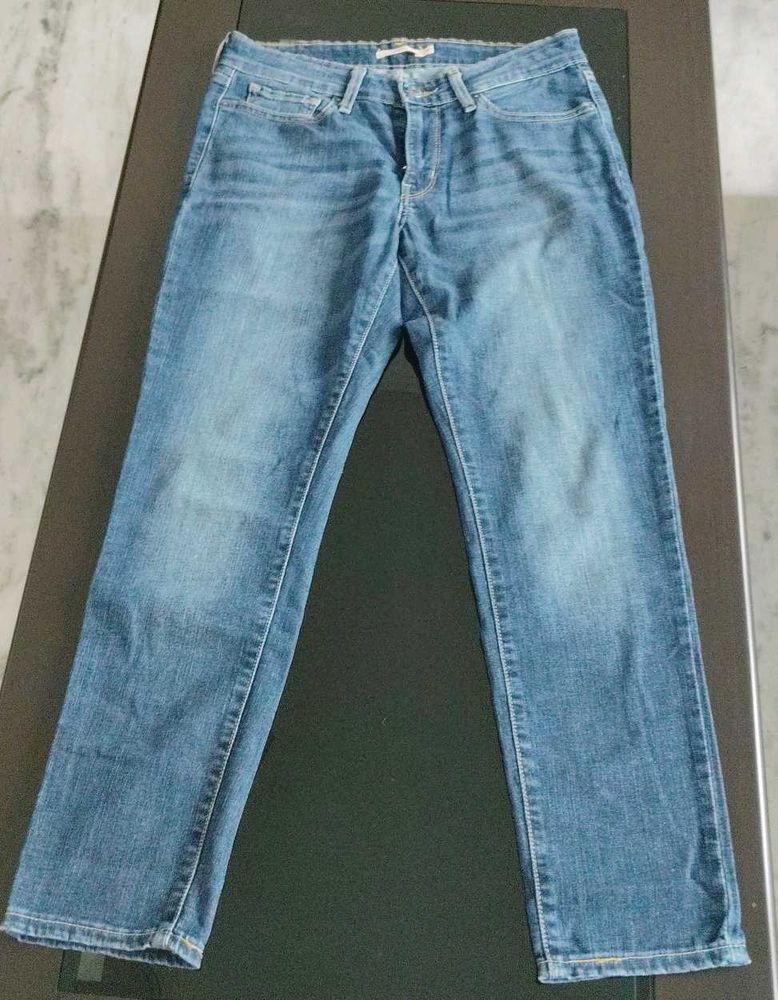 Levis Women&#39;s Jeans Stretchable One