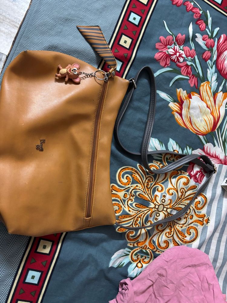 Baggie Sling Bag
