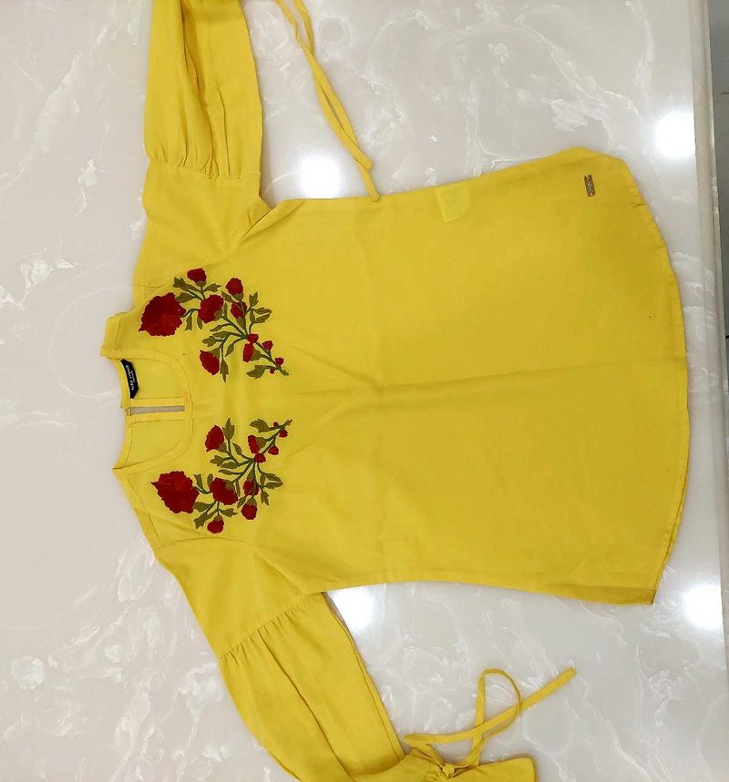 Park Avenue Yellow &amp; red Dress