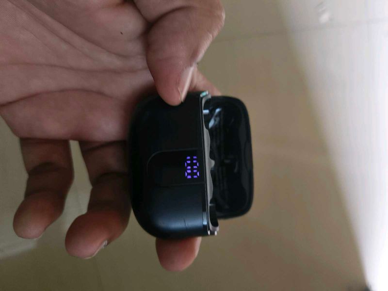 boat Earbuds Only case like new