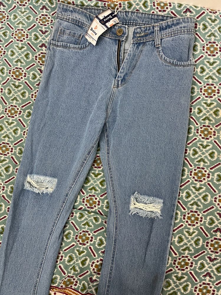 Women Ripped Knee Denim Jeans