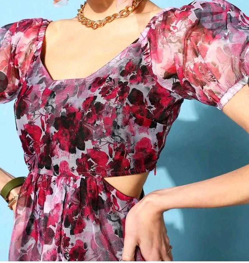 Puffed Cut Out Dress🧚‍♂️❤️