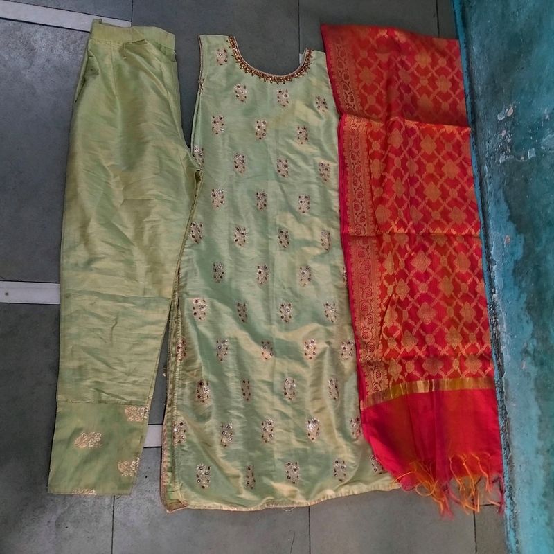 Pista Green Kurti Pent And Dupatta Set
