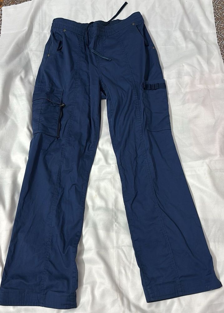 blue pants
