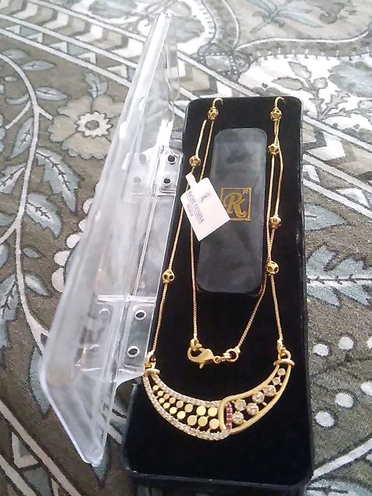 Delicate Pendant And Mangalsutra From Radhe Krishn