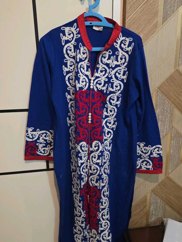 Elegant Blue Embroidered Kurta