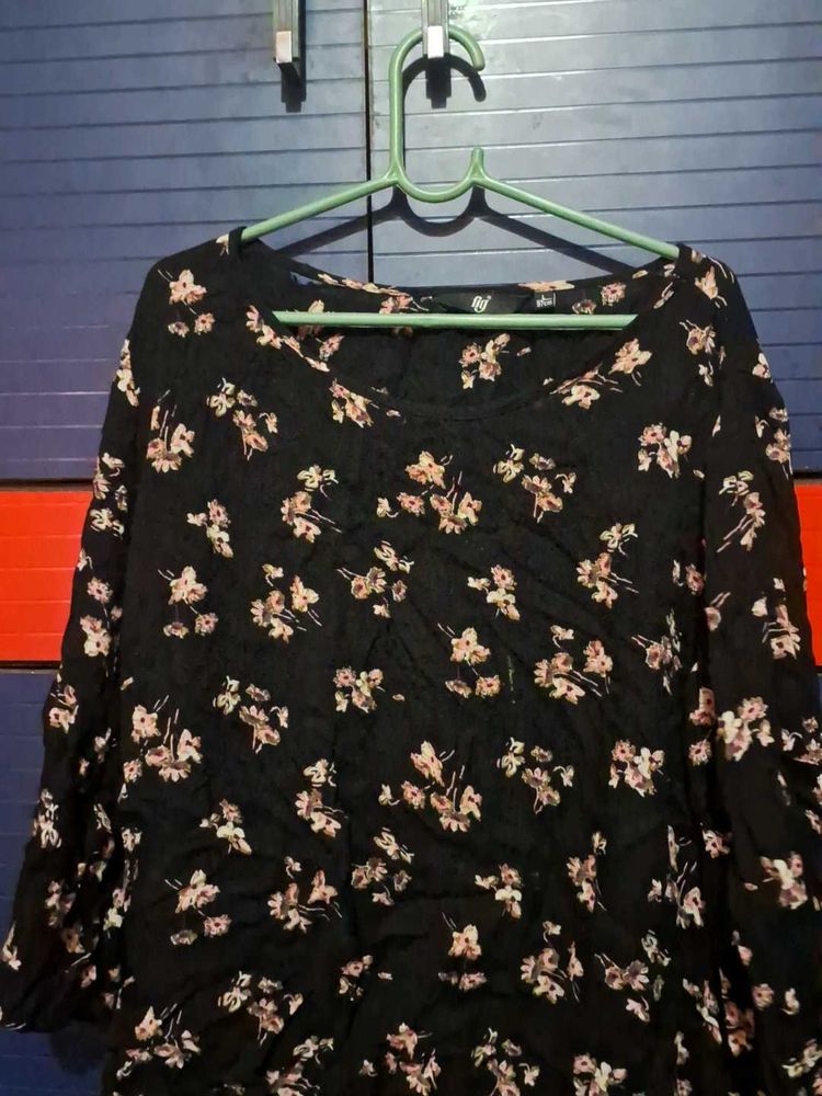 Cute Floral Top From Trends
