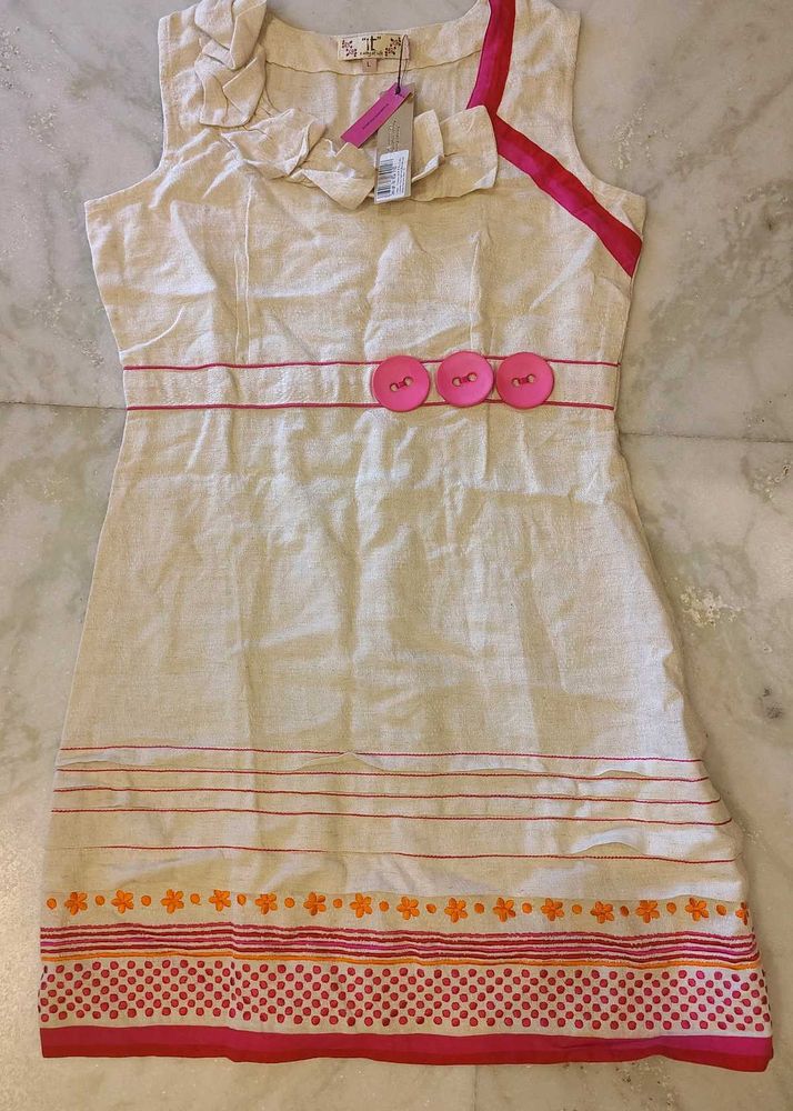 Cream Color Sleeveless Tunic Style Kurti